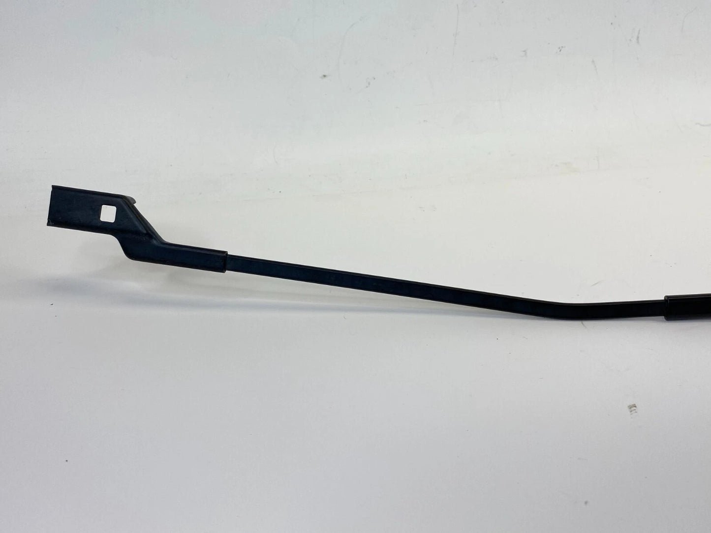 2009-2012 VOLKSWAGEN VW CC SEDAN FRONT RIGHT PASSENGER WINDSHIELD WIPER ARM OEM