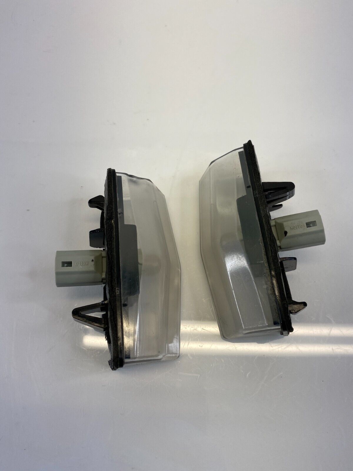 2004-2015 Toyota Prius Rear License Plate Light Lamp Pair Set OEM