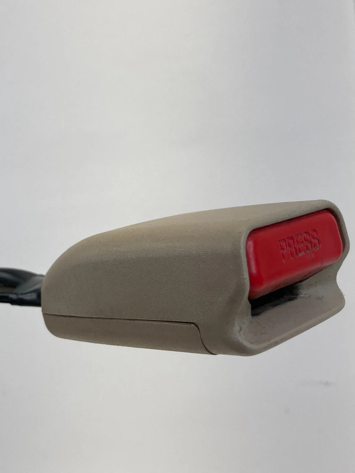 2013-2018 Nissan Altima Front Right Passenger Seat Belt Buckle OEM