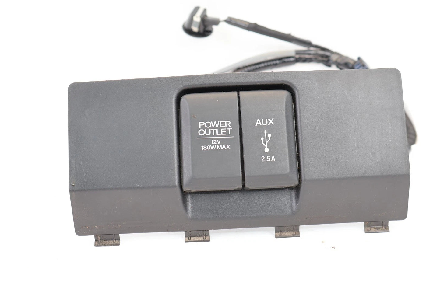 16-18 HONDA PILOT CENTER CONSOLE USB AUXILIARY CONNECTOR & POWER OUTLET PANEL
