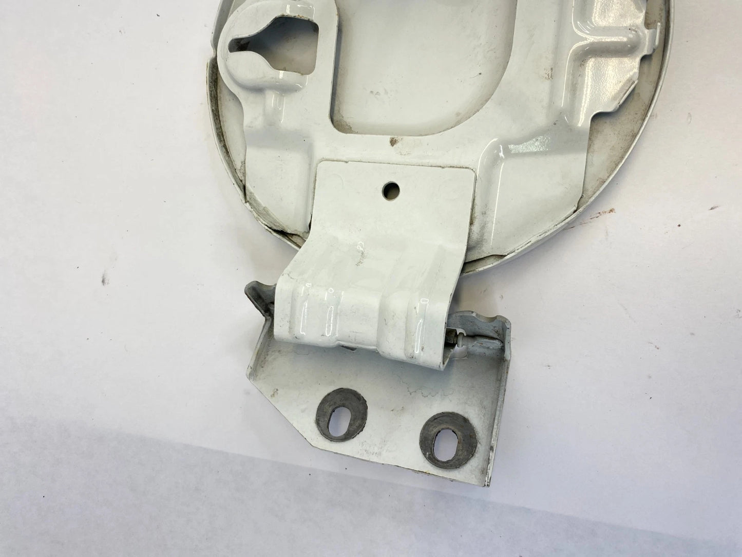 2005-2010 HONDA ODYSSEY FUEL FILLER DOOR GAS CAP COVER ASSEMBLY WHITE OEM