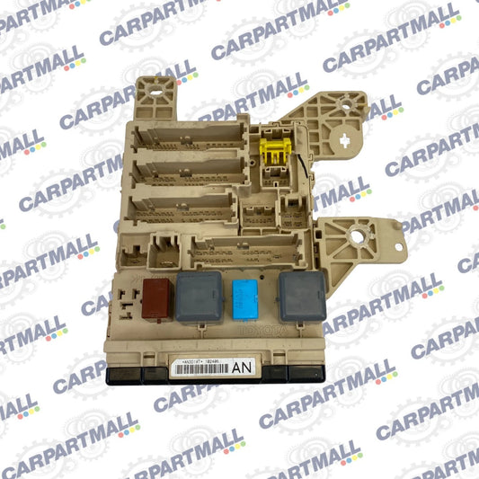 2004-2006 TOYOTA SIENNA INSTRUMENT PANEL DASH CABIN INTERIOR FUSE BOX RELAY OEM