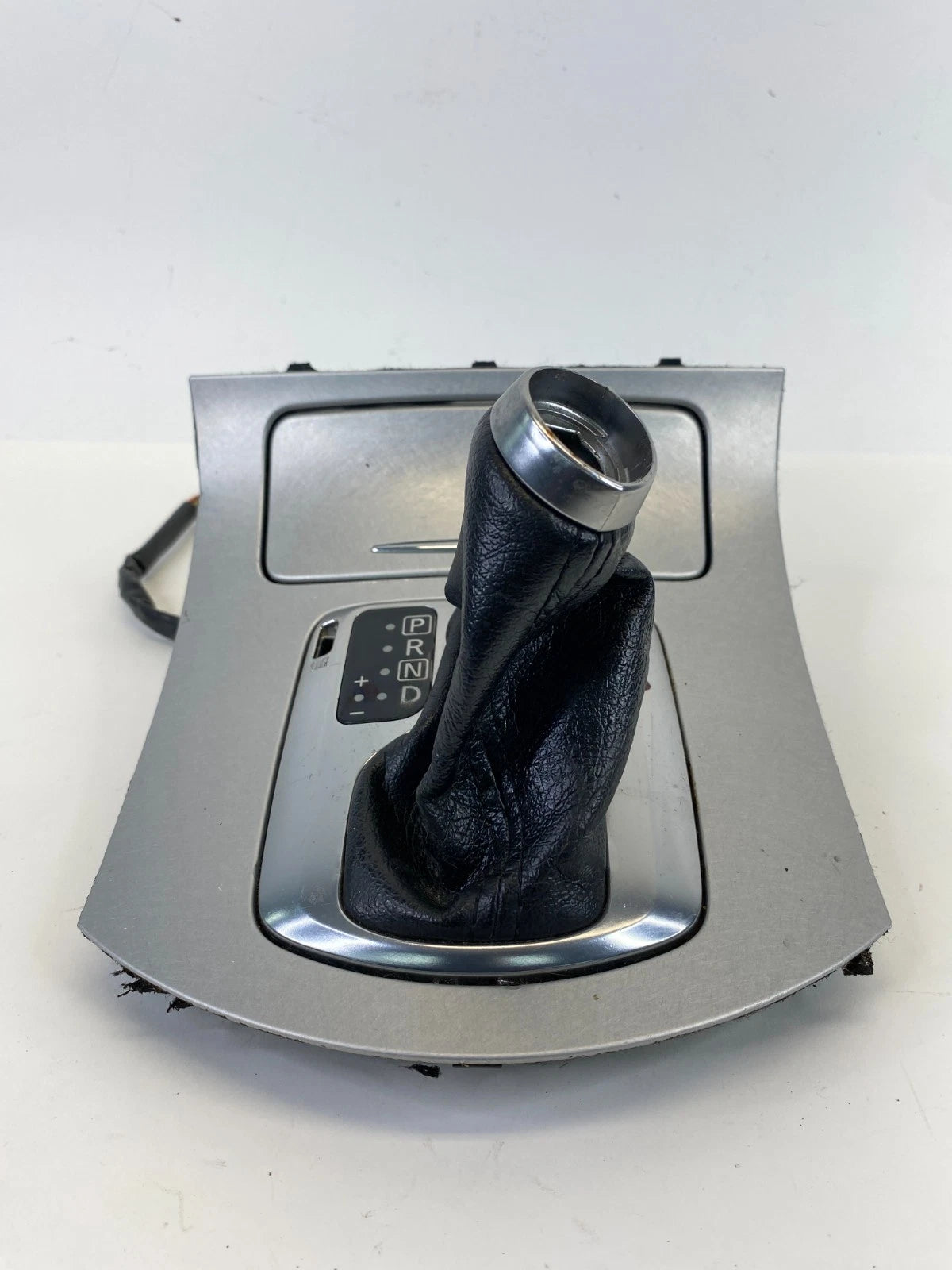 07 08 Infiniti G35 Automatic Center Console Shifter Bezel w/ Ash Tray 68800JK00A