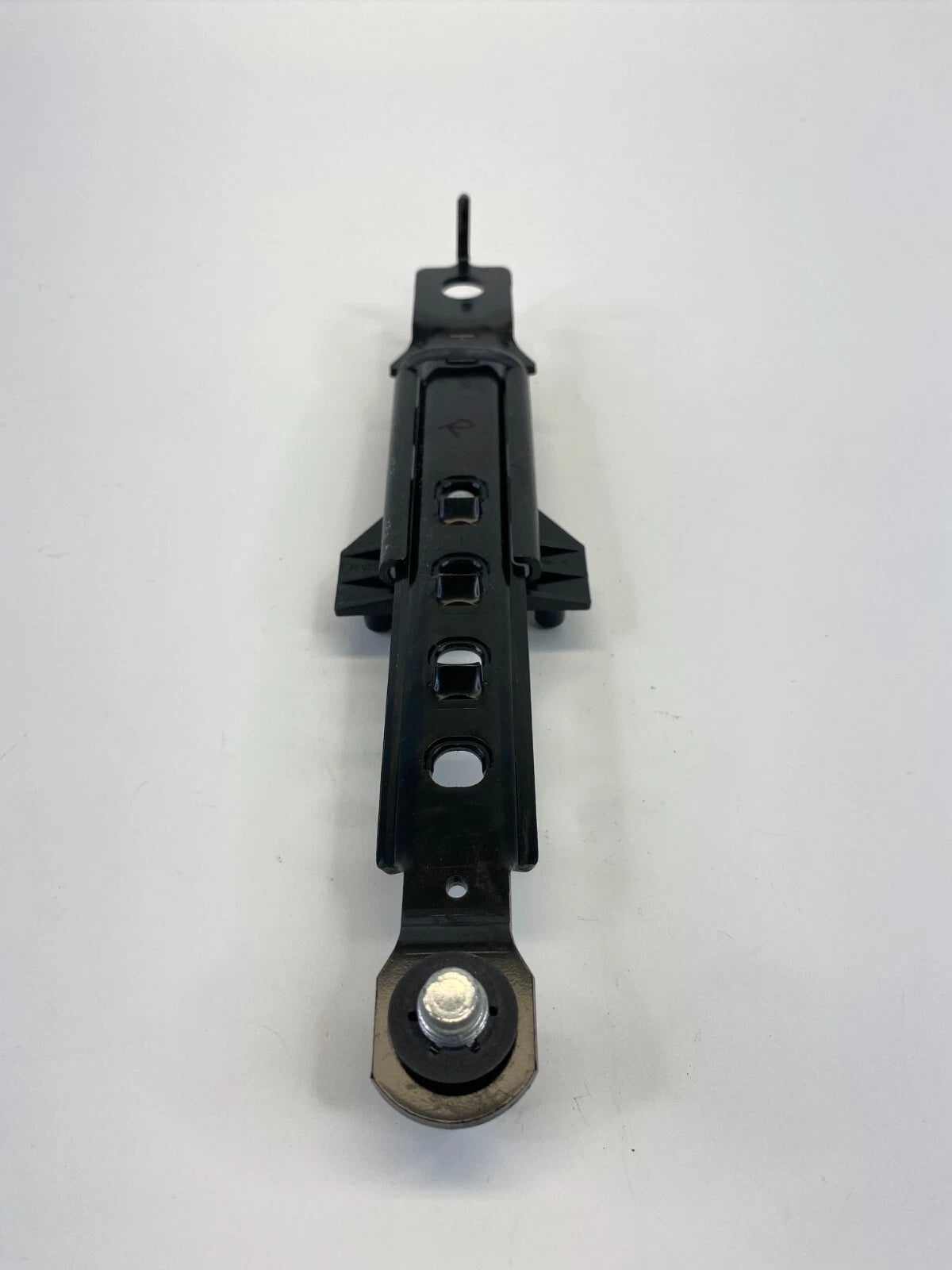 2010-2015 HYUNDAI TUCSON FRONT RIGHT PASSENGER SIDE SEAT BELT HEIGHT ADJUSTER