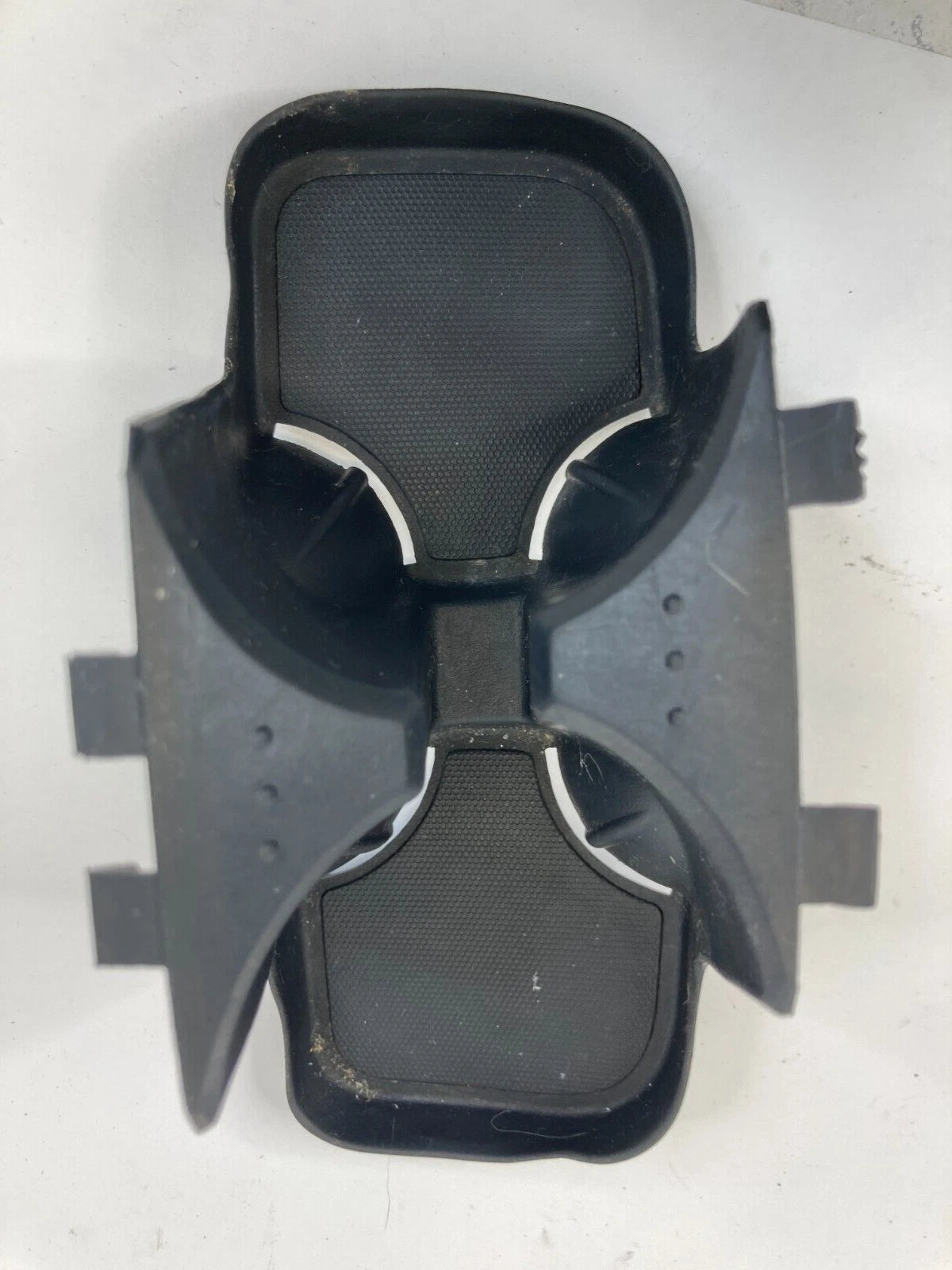 2009-2014 VOLKSWAGEN ROUTAN FRONT CENTER CONSOLE CUP HOLDER RUBBER MAT OEM