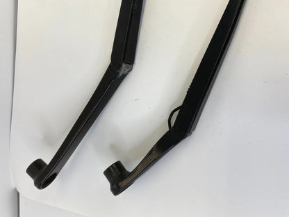 2005-2010 CHRYSLER 300 FRONT RIGHT & LEFT WINDSHIELD WIPER ARM PAIR SET OEM