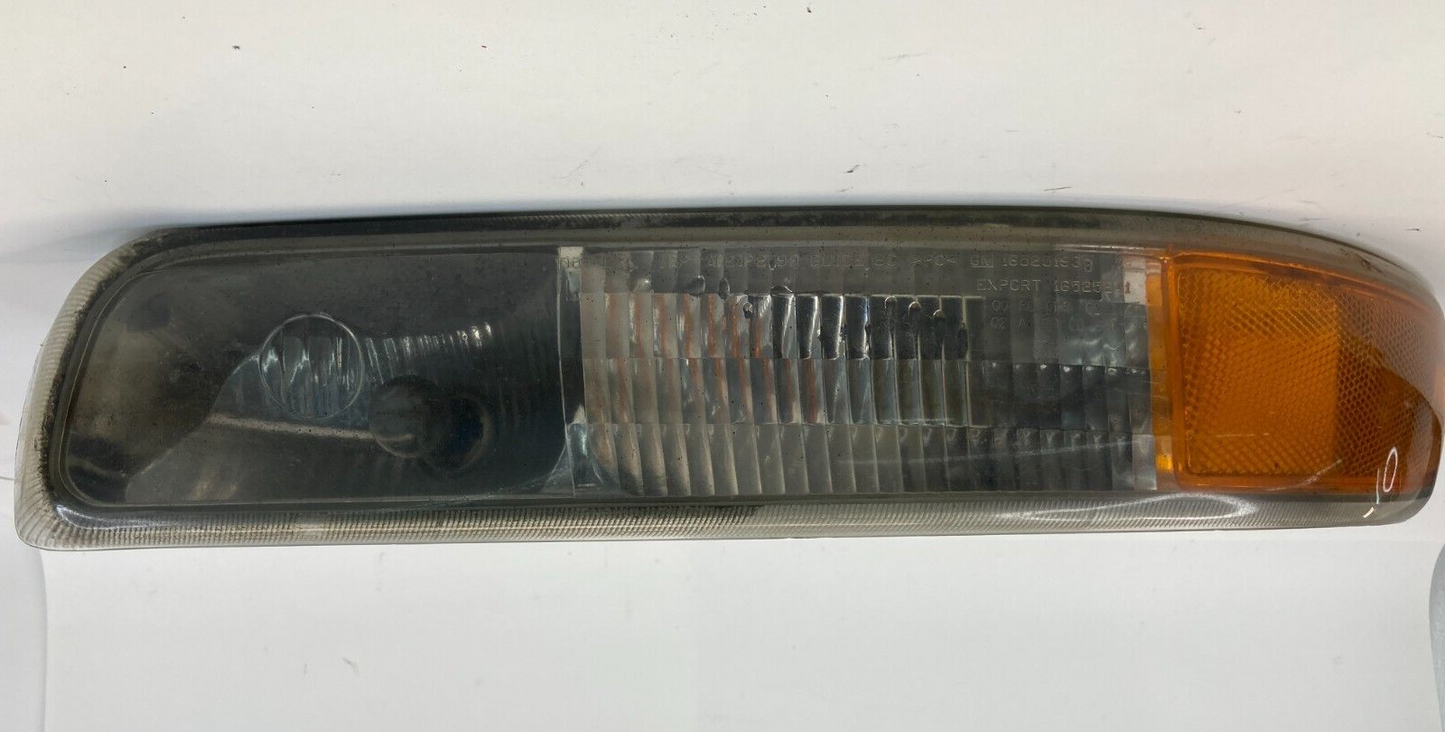 2000-2006 Chevy Tahoe Suburban Front Left Driver Park Turn Signal Lamp Light OEM