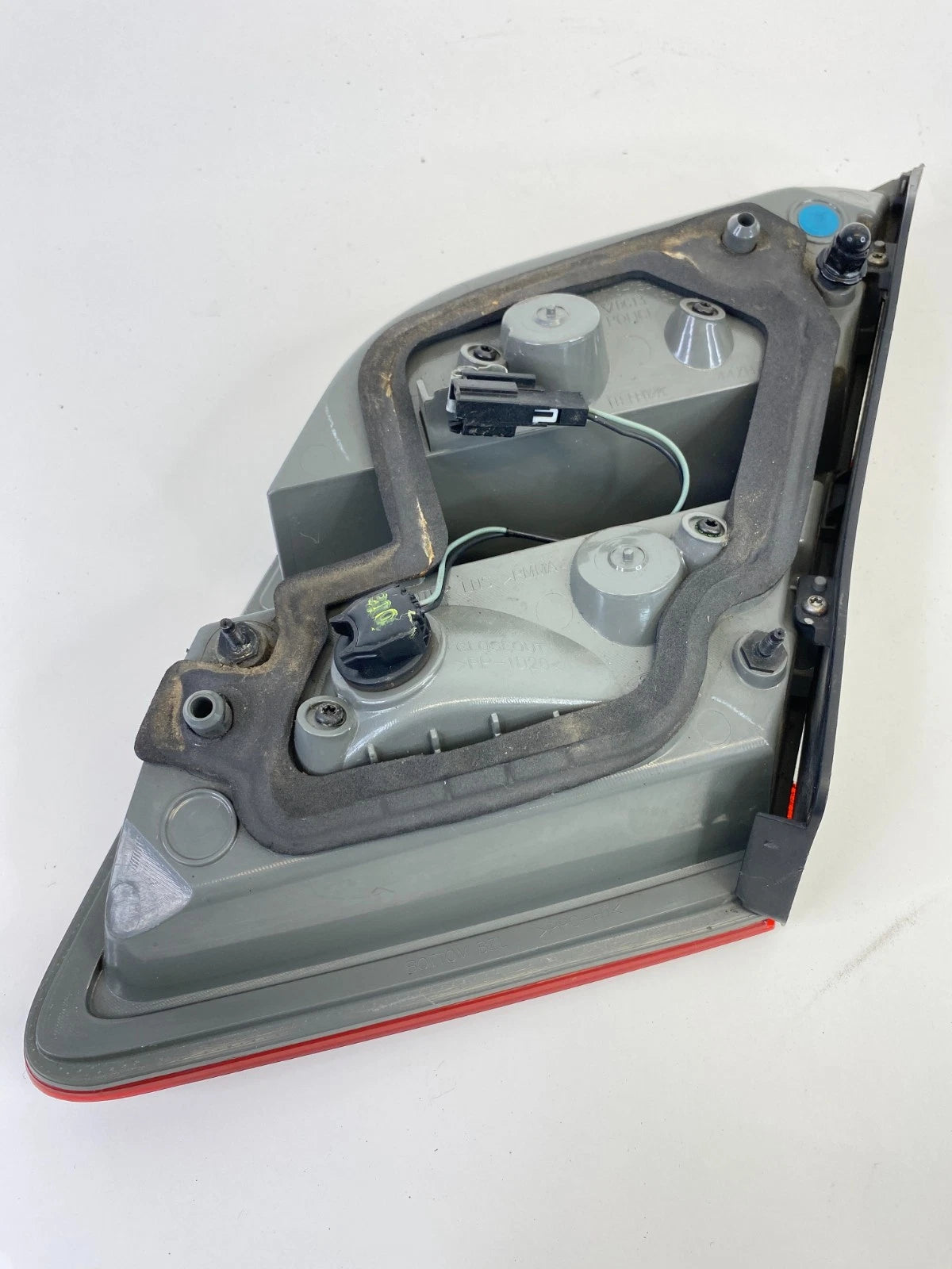 2013-2019 FORD POLICE INTERCEPTOR SEDAN TRUNK LID LEFT SIDE BACKUP LAMP ASSY