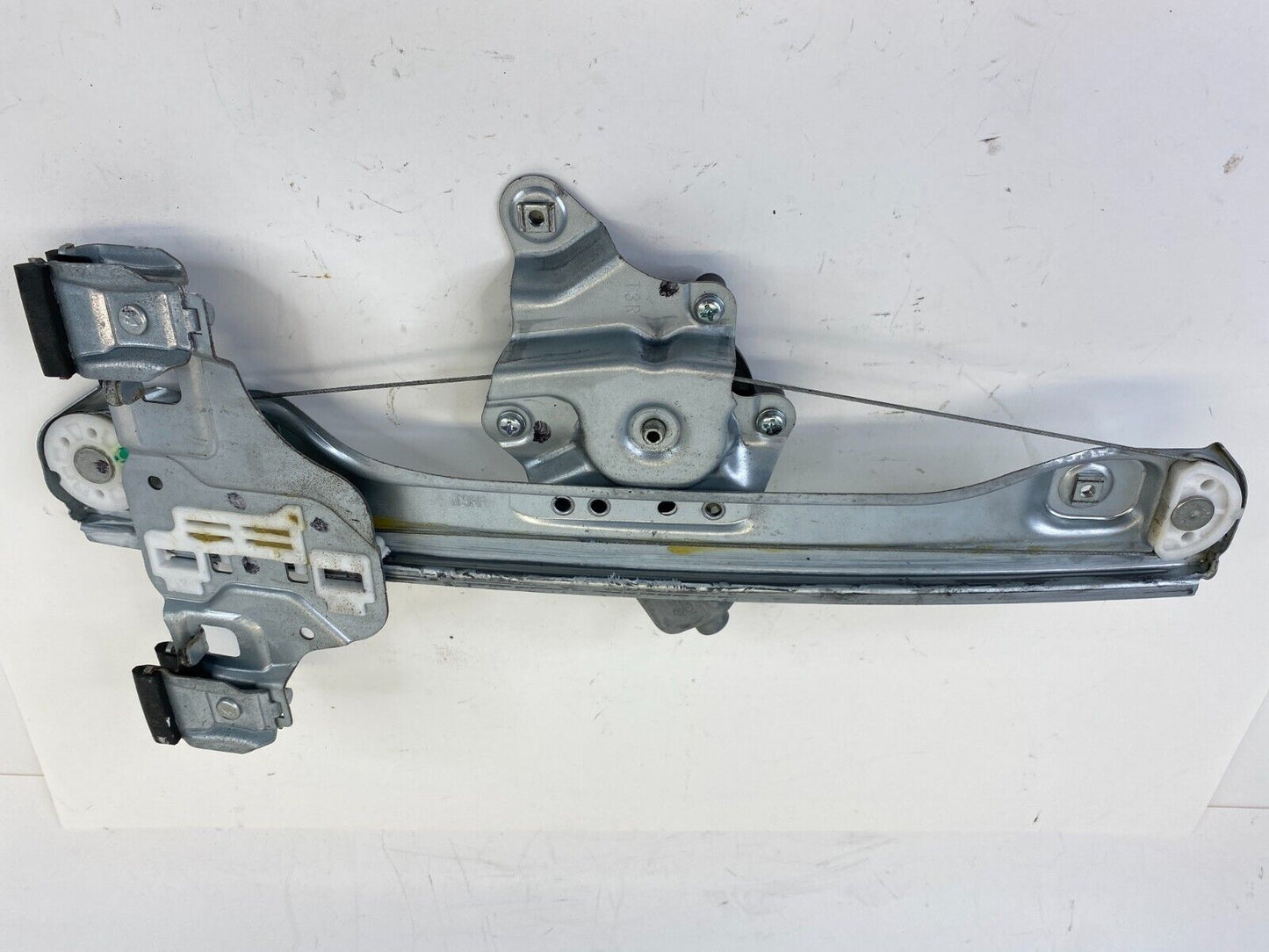 13-20 Chevrolet Sonic Rear Right Door Power Window Regulator w/ Motor 98810-J305