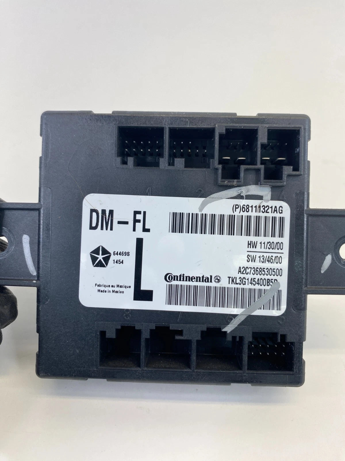 2015-2017 Chrysler 200 Front Left Door Computer Control Module 68111321AG OEM