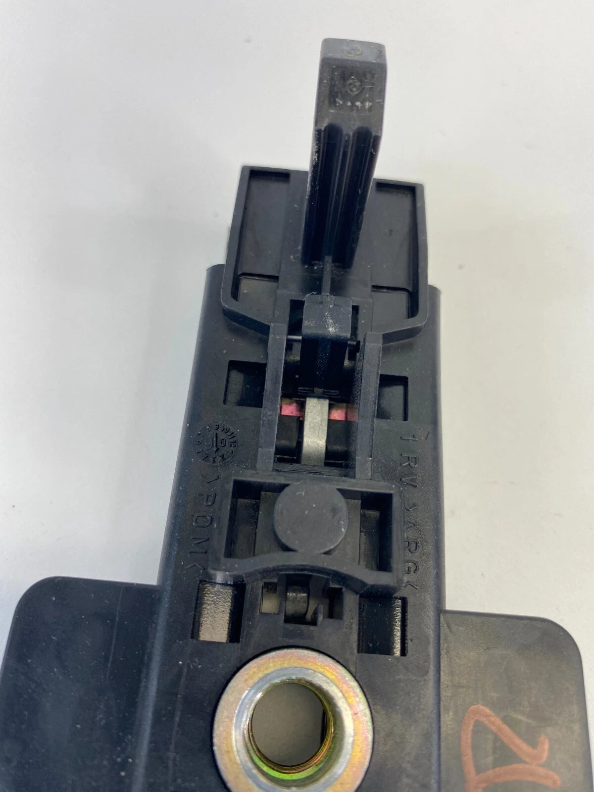 2005-2011 AUDI A6 FR RH SEAT BELT HEIGHT ADJUSTER SLIDER FACTORY 8E0857833E OEM