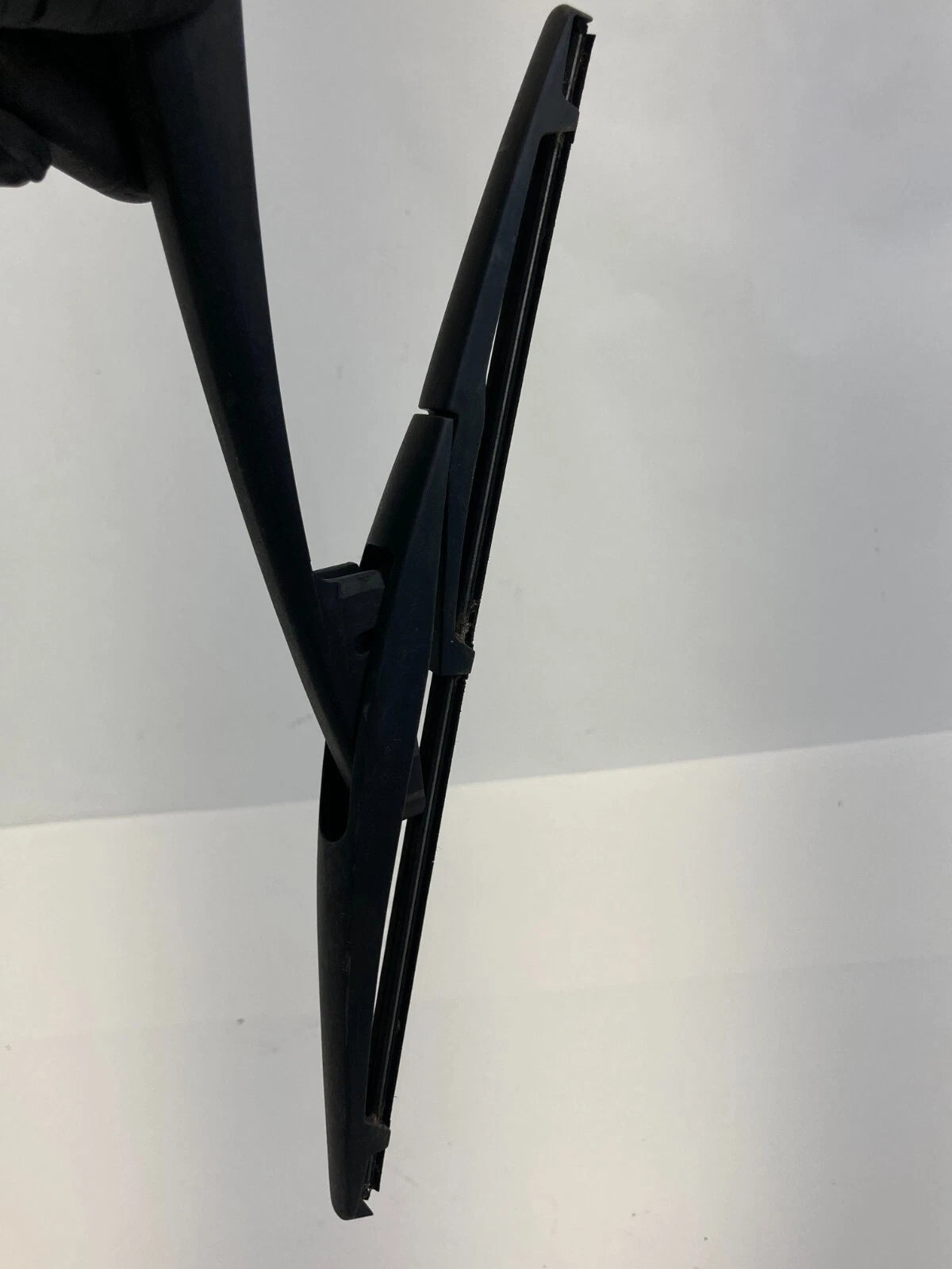 2007-2013 SUZUKI SX4 HATCHBACK REAR BACK HATCH WIPER ARM OEM