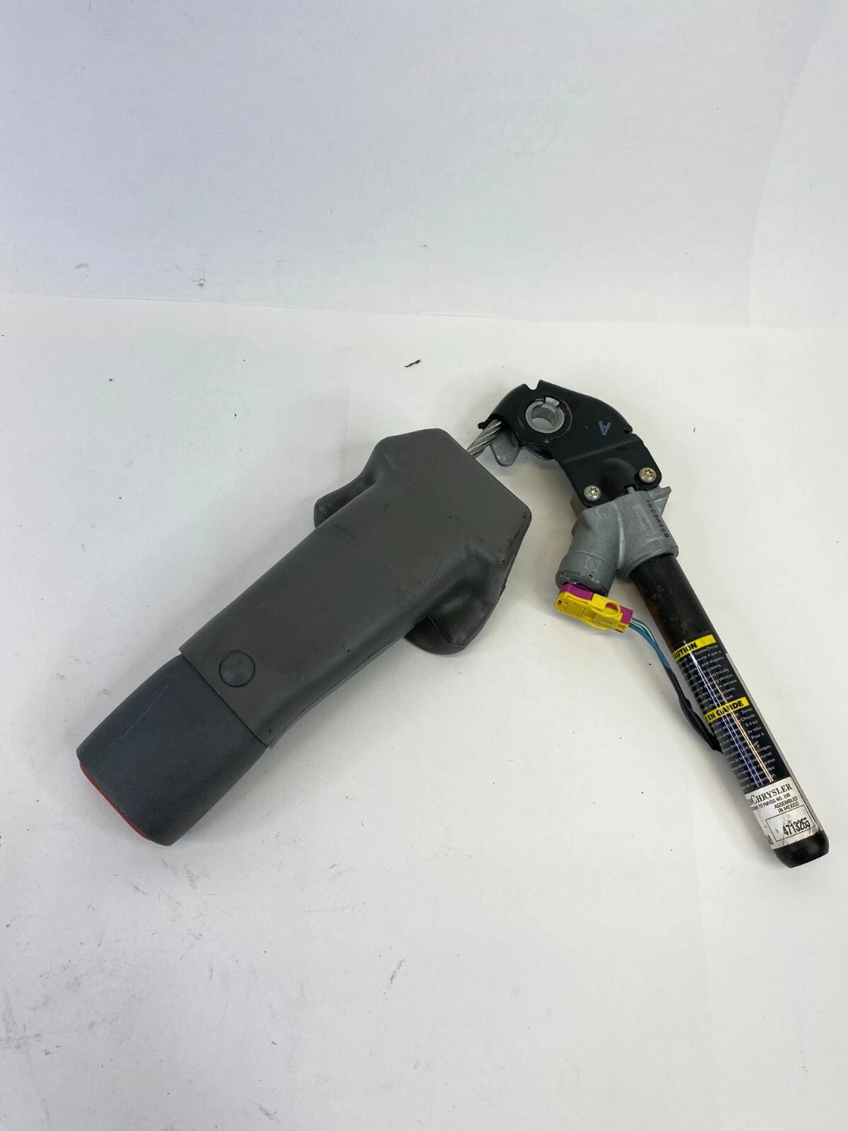 2004 2005 DODGE CARAVAN FRONT RIGHT PASSENGER SIDE SEAT BELT BUCKLE END ASSY OEM