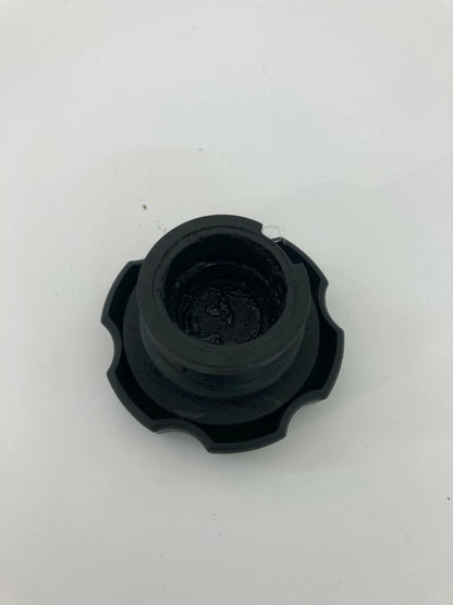 2004 2005 2006 2007 2008 ISUZU ASCENDER ENGINE OIL FILLER CAP LID SAE 5W-30 ASSY