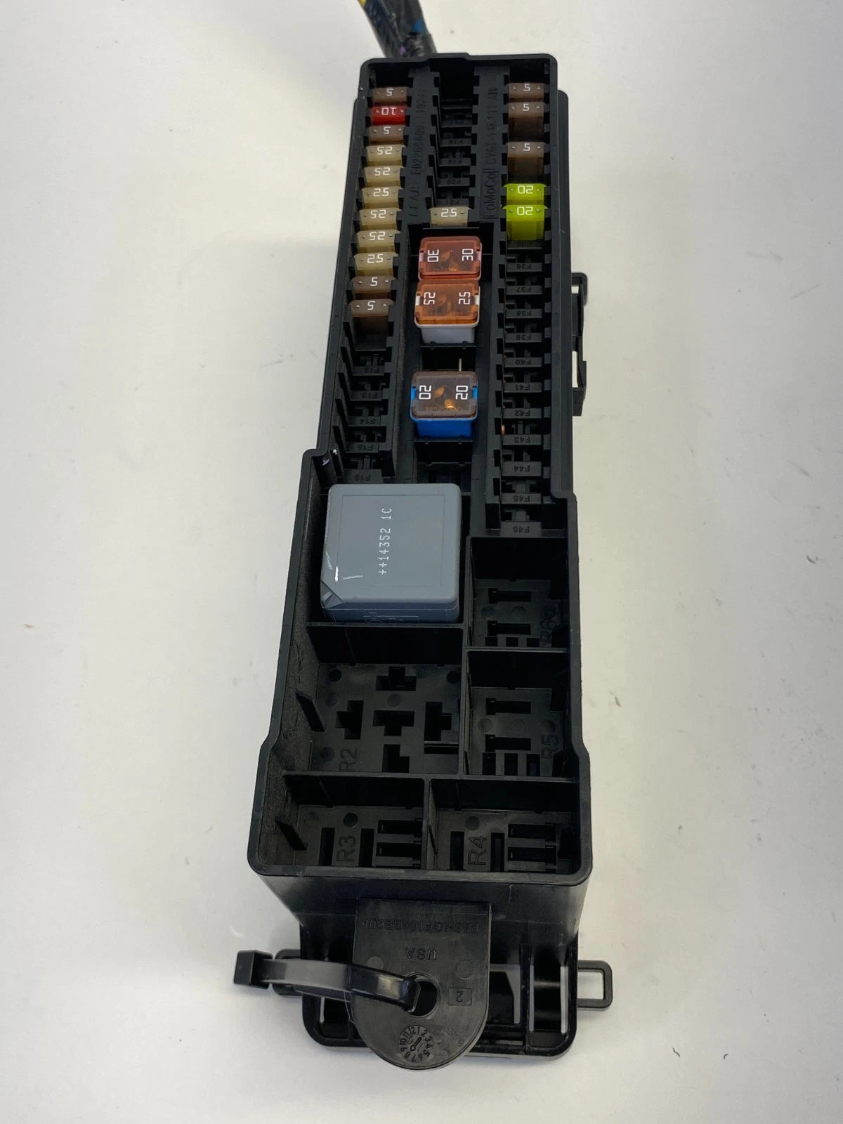 2014-2016 FORD ESCAPE REAR TRUNK FUSE BOX JUNCTION BLOCK MODULE CV6T14G131AB OEM
