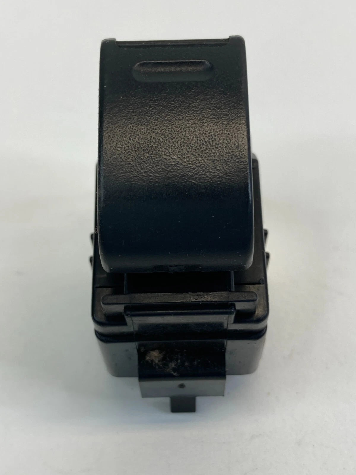2003-2008 TOYOTA COROLLA REAR LEFT SIDE POWER WINDOW SWITCH BUTTON 257-0M41 OEM