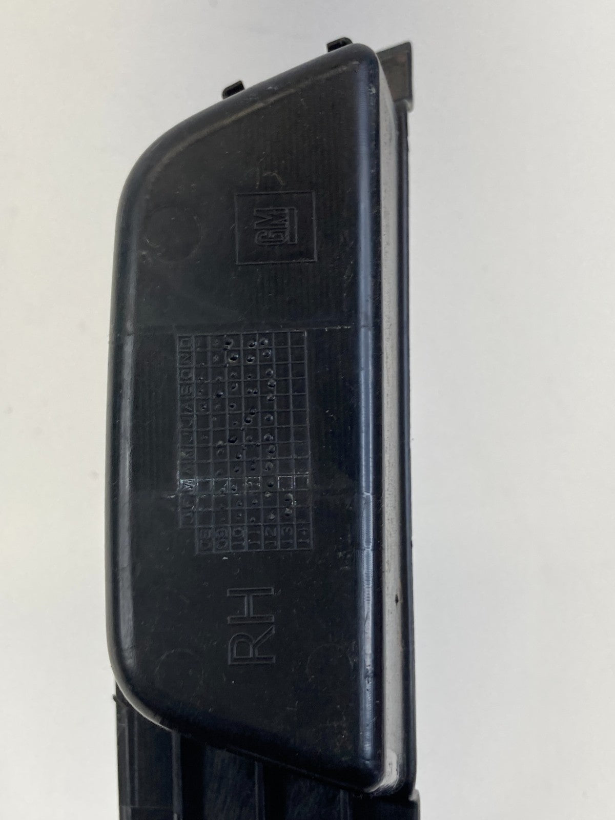 2010-2017 Chevrolet Equinox Rear Right Side Door Window Control Switch w/ Bezel