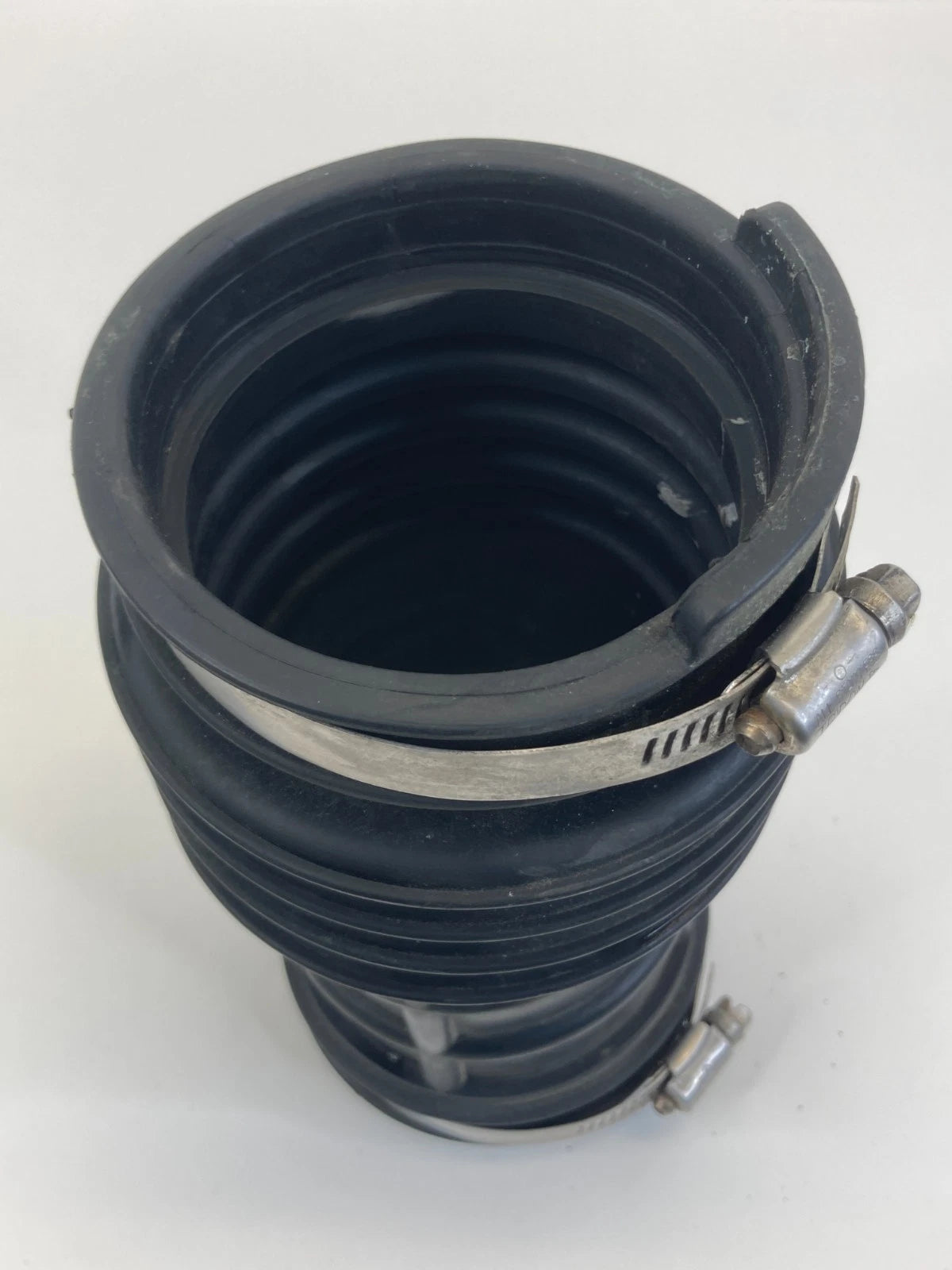 10-19 LINCOLN MKT 3.5L TURBO AT AIR CLEANER INTAKE HOSE DUCT AA53-9F805-AE OEM