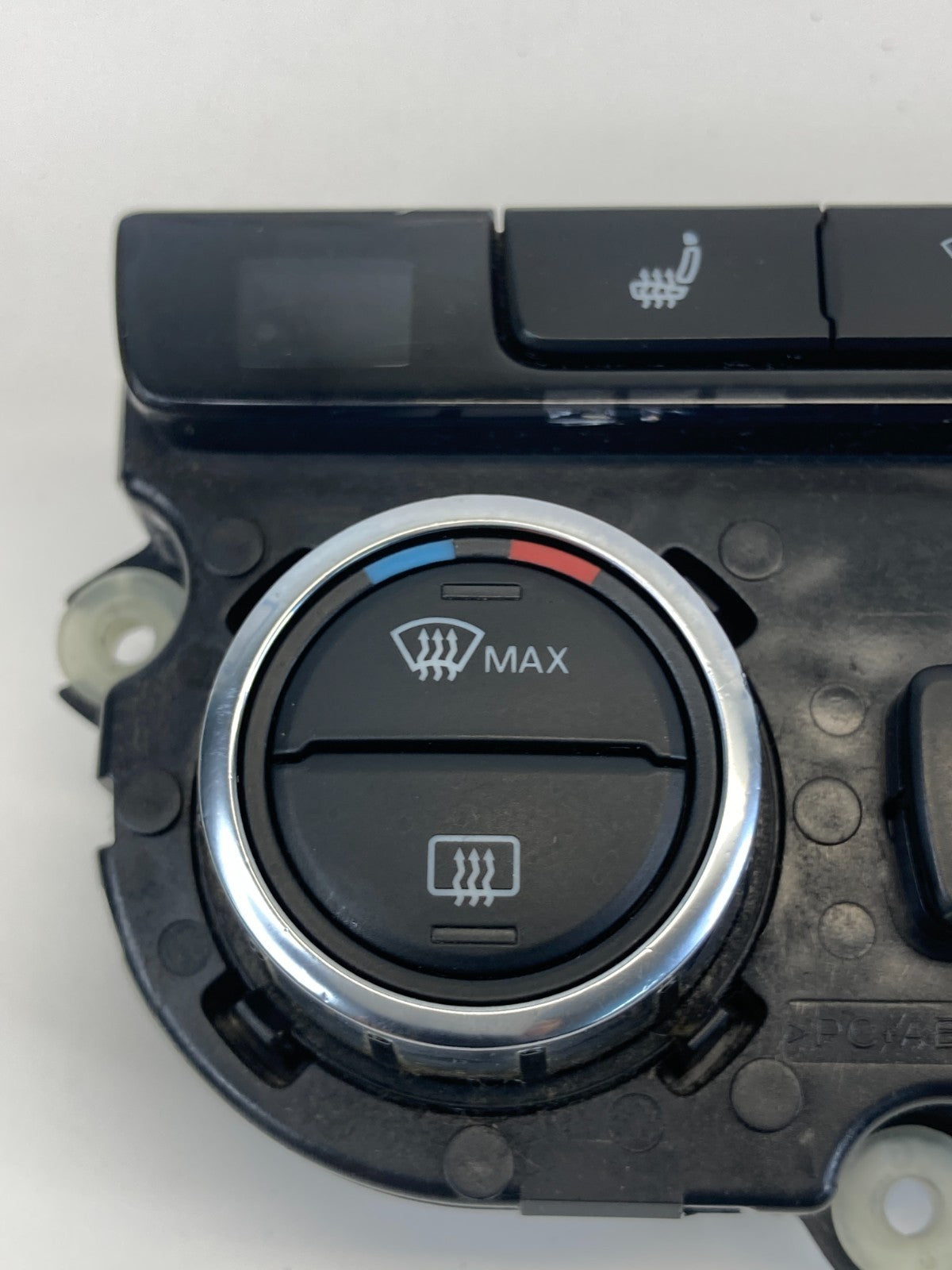 12-15 Volkswagen Passat AC Heater Temperature Climate Control Switch 561907044H