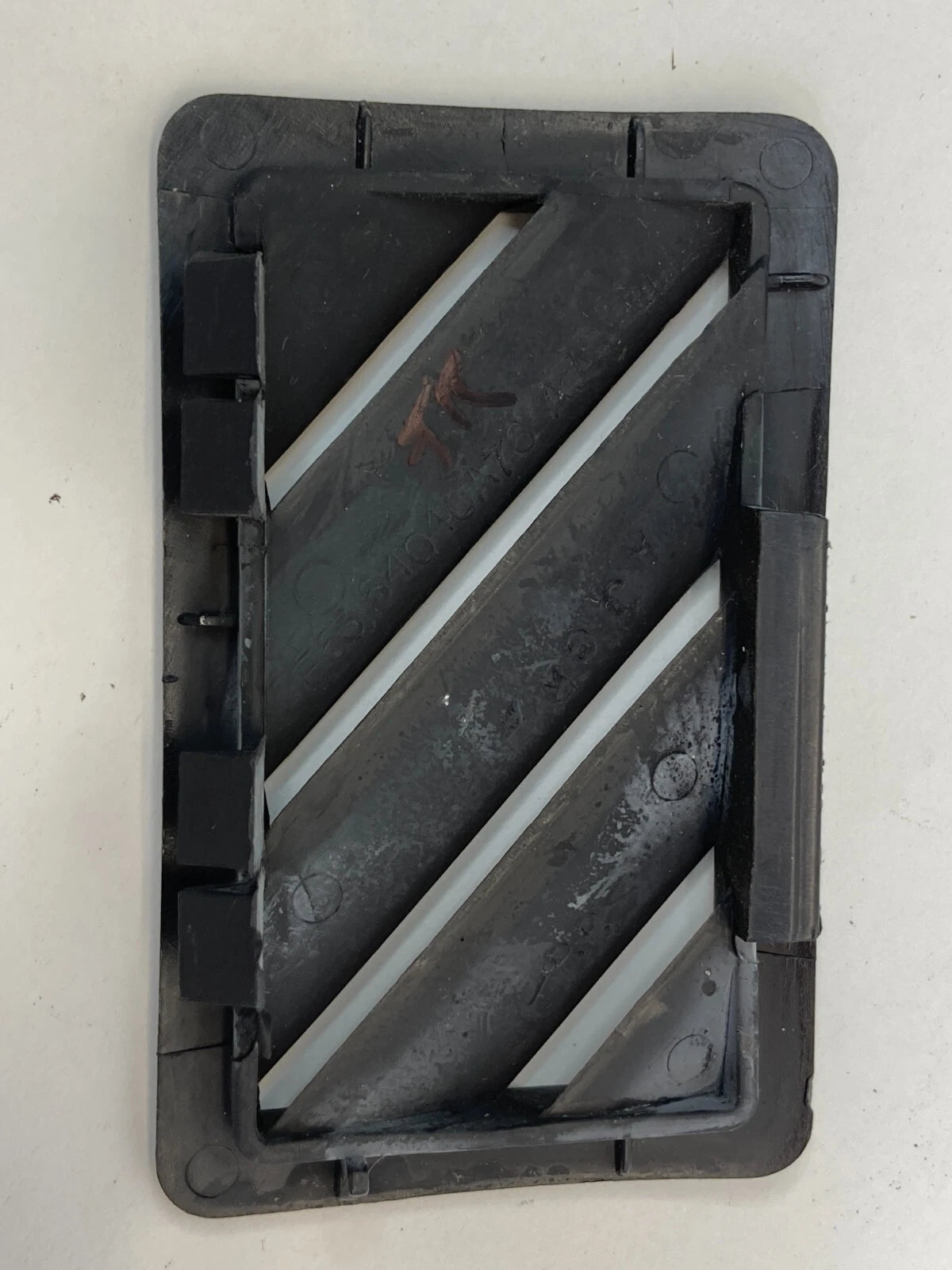 2008-2012 FORD FUSION DASH RIGHT A/C AIR VENT DEFROSTER NOZZLE 8E53-54046A76-AA