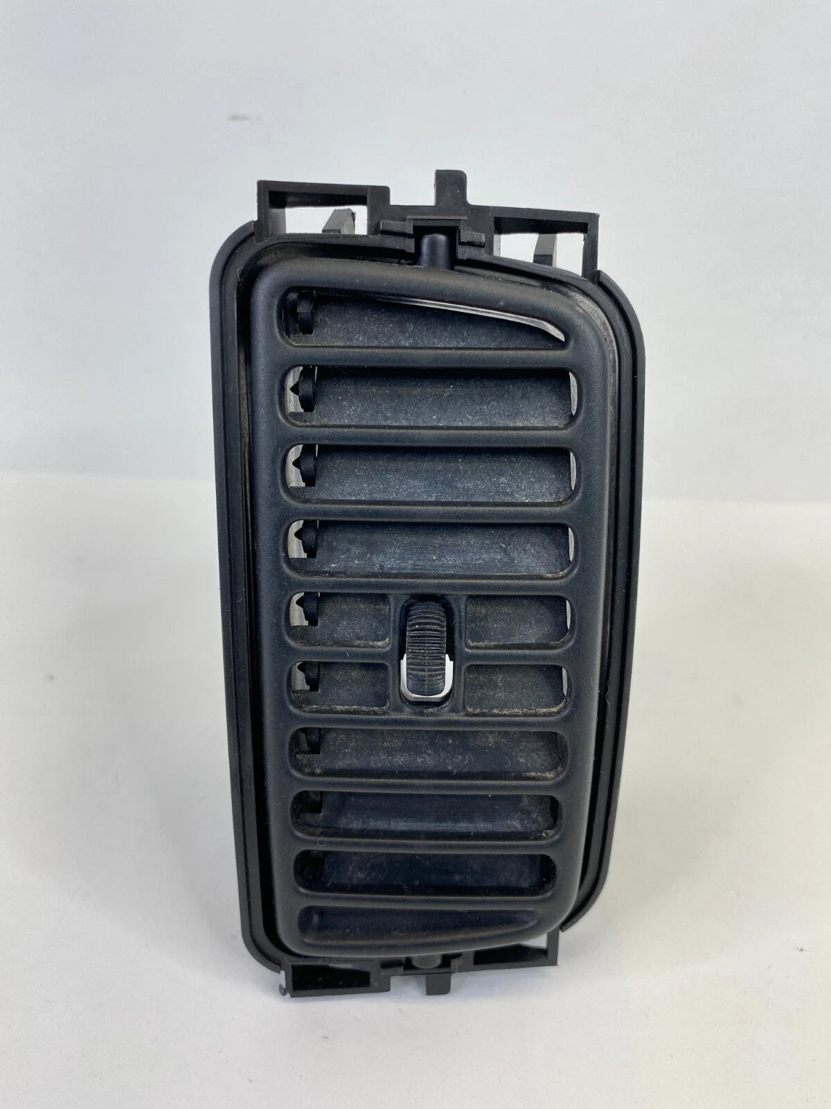 2001-2003 FORD ESCAPE DASH RIGHT PASSENGER SIDE AC AIR VENT GRILL DUCT OEM