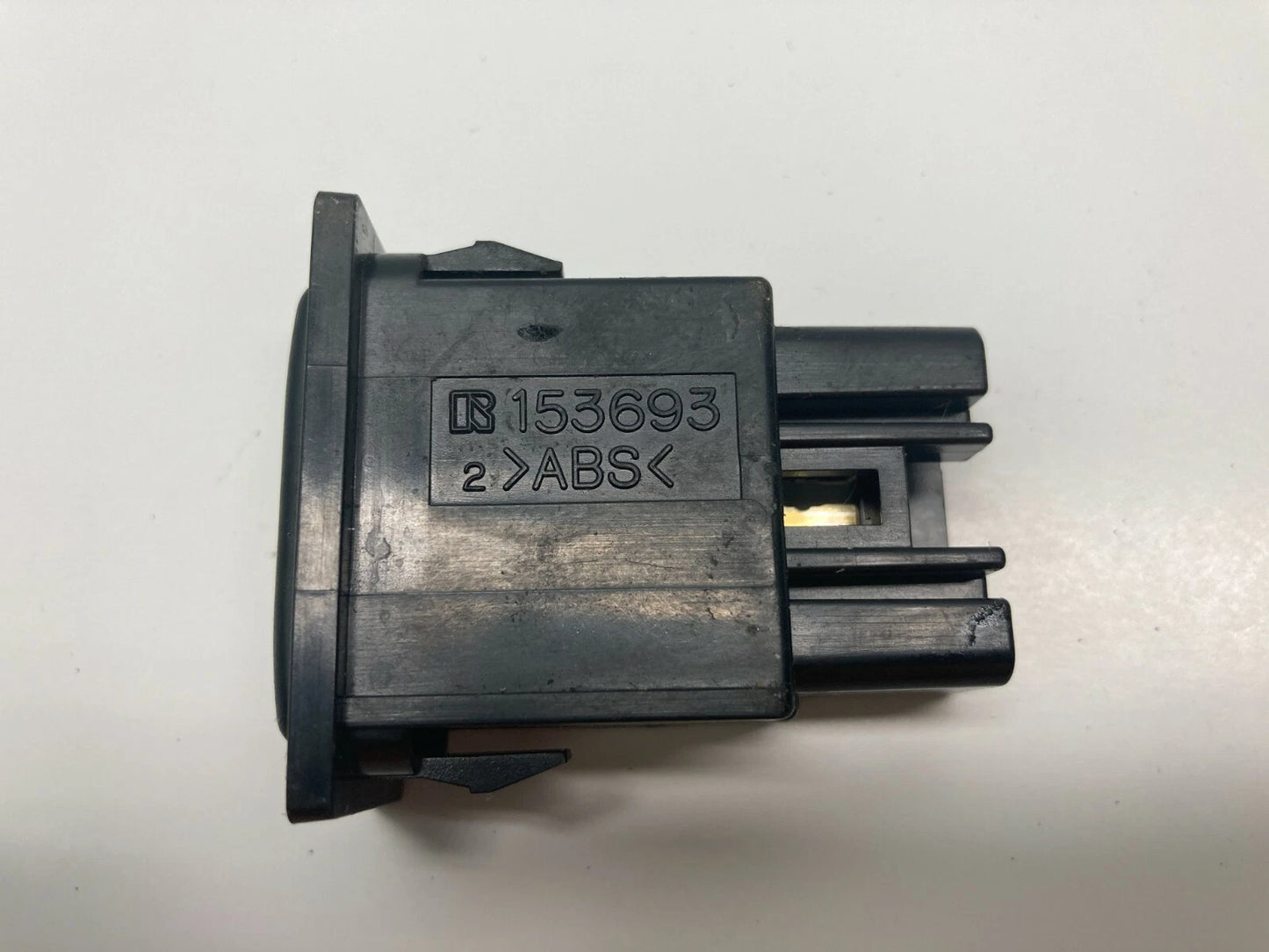 03 04 05 06 07 08 PONTIAC VIBE TRUNK RELEASE OPENER SWITCH BUTTON 153693 OEM
