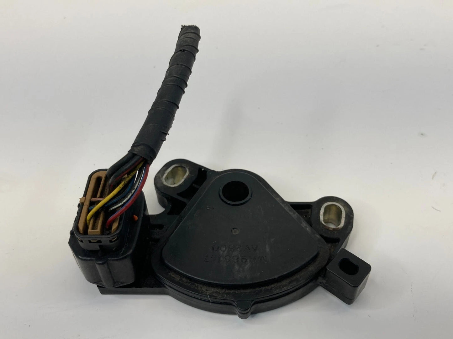 04-12 MITSUBISHI GALANT 2.4L AUTOMATIC TRANSMISSION SAFETY SWITCH MR983147 OEM
