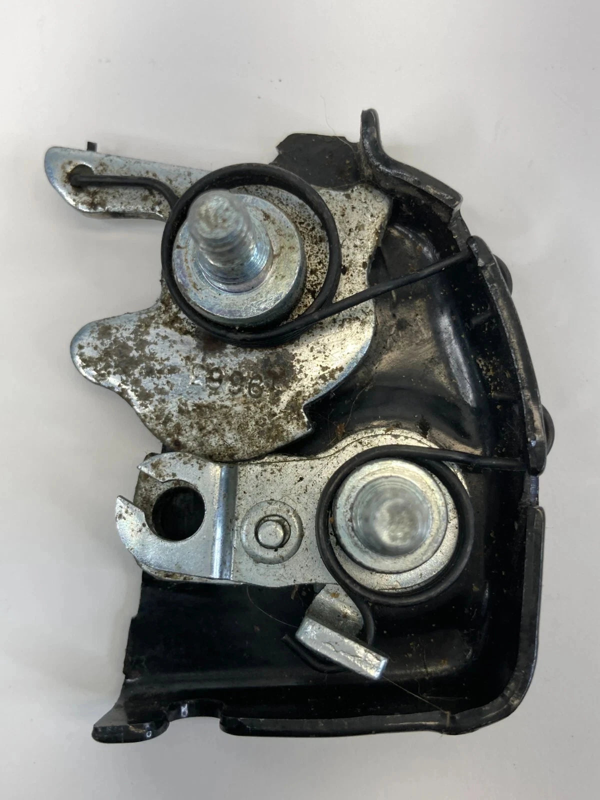 2009-2014 VW VOLKSWAGEN ROUTAN REAR RIGHT SLIDING DOOR HOLD OPEN LOCK LATCH OEM