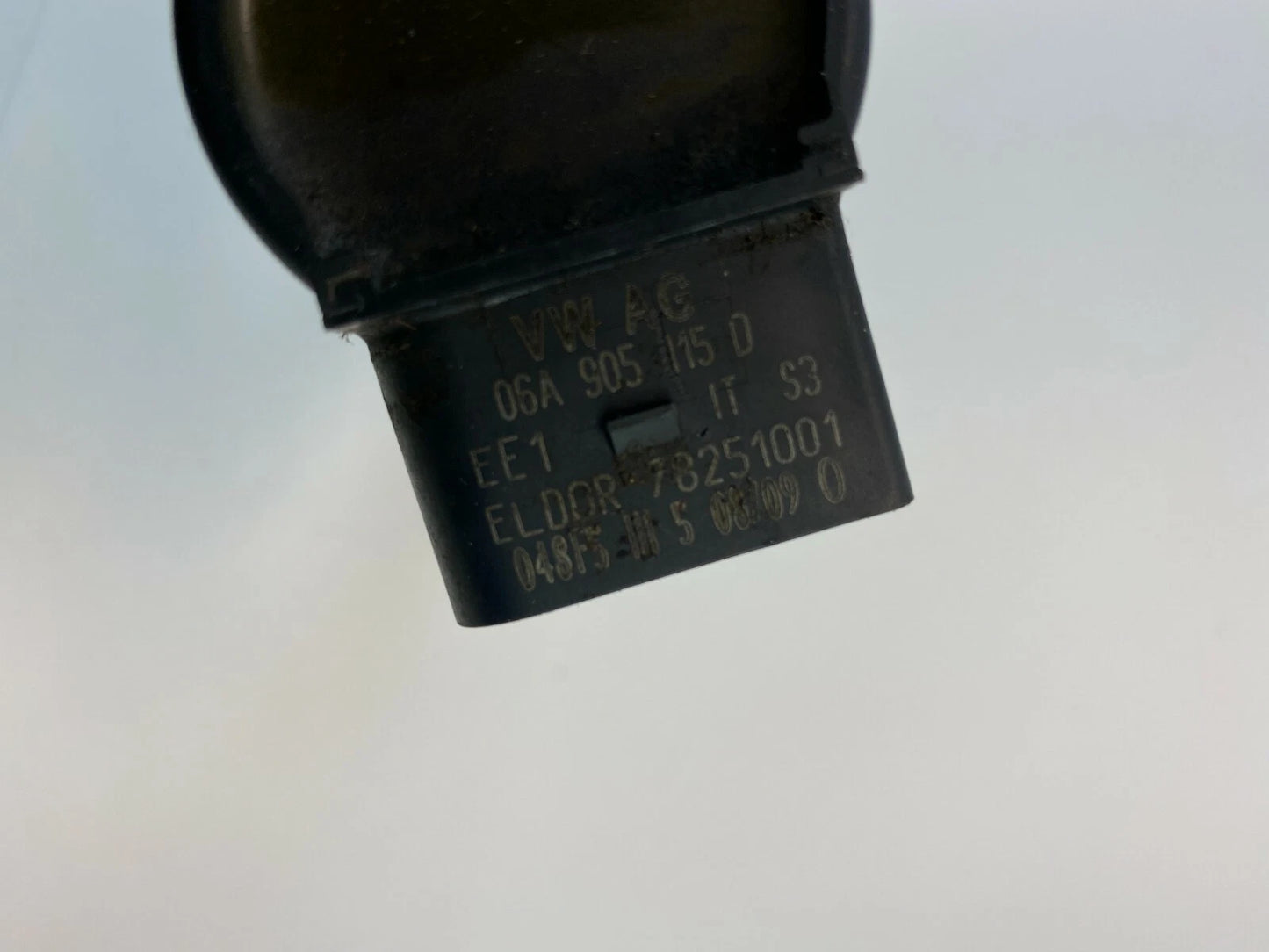 2001-2005 AUDI A4 QUATTRO 2001-2006 A4 1.8L L4 TURBO AT DIRECT IGNITION COIL OEM