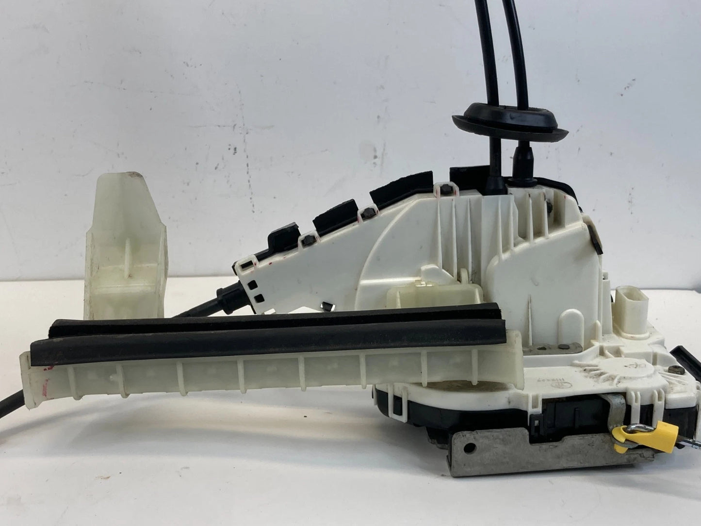 13 14 15 16 Dodge Dart Front Left Side Door Lock Latch Actuator P68175231AA OEM