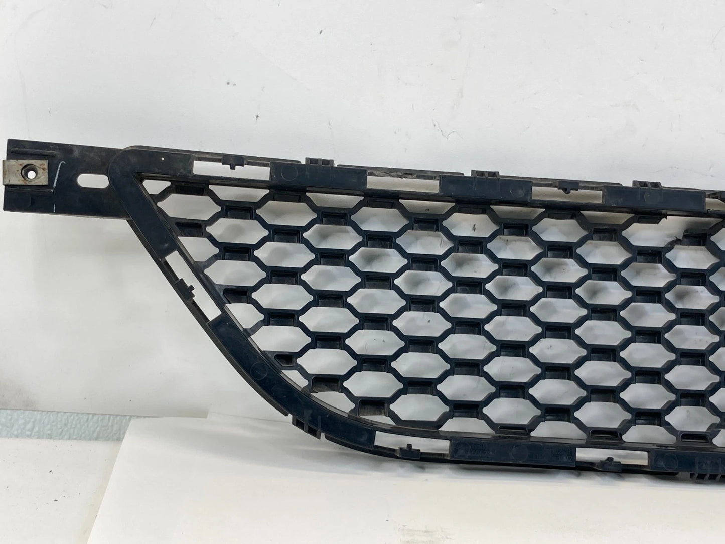 2013-2016 Dodge Dart Front Bumper Center Lower Grill Grille Assembly 68081409AA