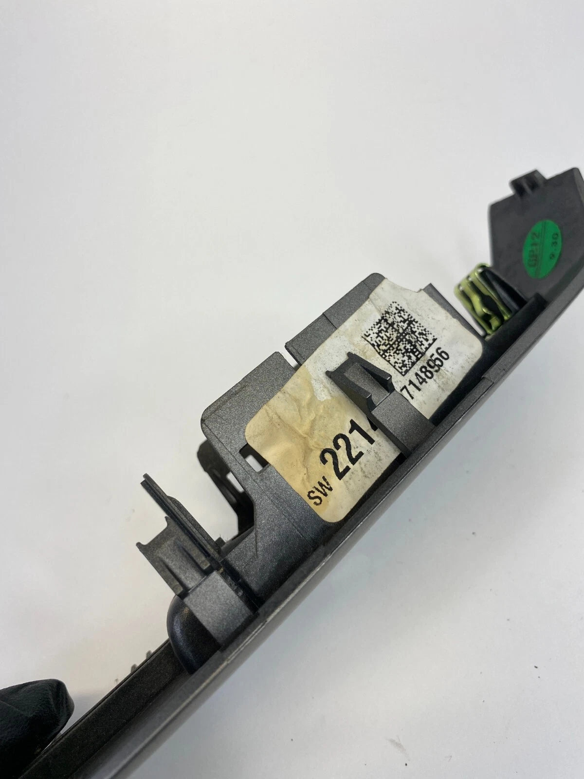 2013-2015 CHEVROLET MALIBU REAR LEFT DOOR WINDOW SWITCH BEZEL COVER TRIM OEM