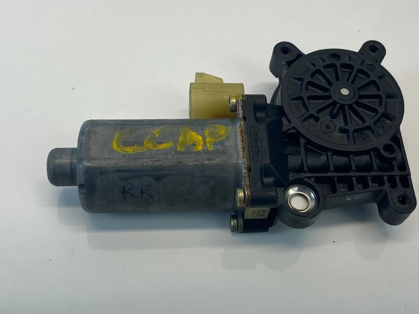 2003-2007 CADILLAC CTS REAR RIGHT BACK SIDE DOOR POWER WINDOW MOTOR BOSCH OEM