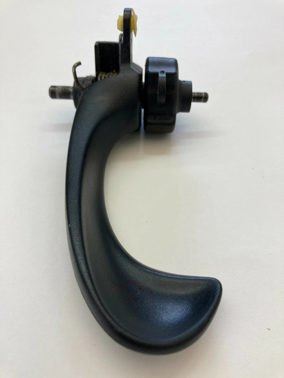 1997-2002 CHEVROLET MALIBU FRONT RIGHT PASSENGER INSIDE INNER DOOR HANDLE OEM