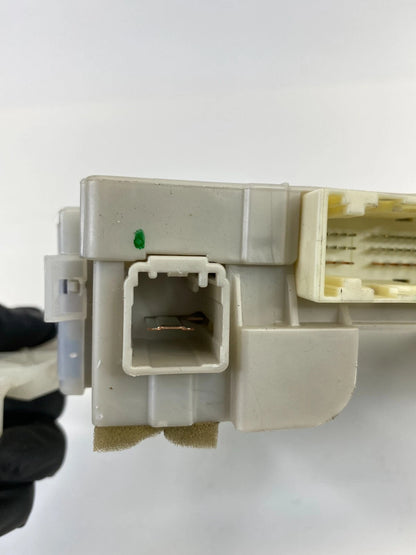 2010 10 TOYOTA PRIUS 1.8L INTERIOR DASH FUSE RELAY JUNCTION BLOCK BOX 8273047450