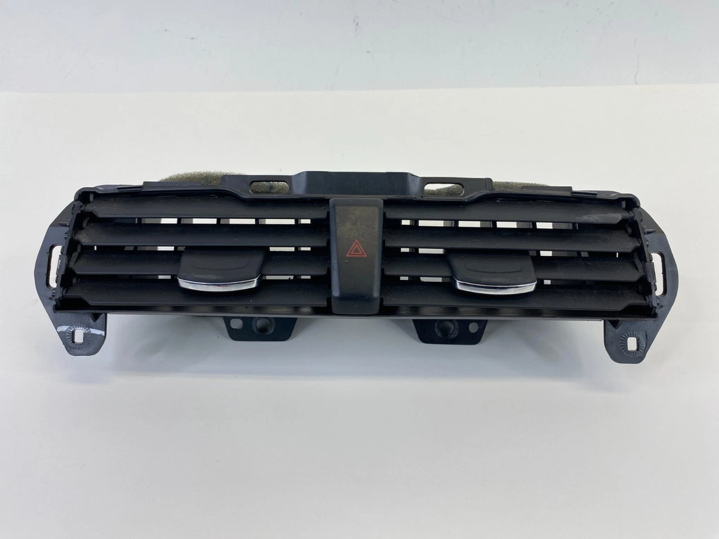 13-20 FORD FUSION CENTER DASH AIR VENT GRILLE W/ HAZARD SWITCH DS73-19K617-A OEM