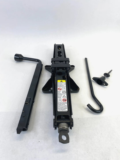 10-17 CHEVY EQUINOX GMC TERRAIN SPARE TIRE JACK & KIT TOOL ASSEMBLY 25877904 OEM