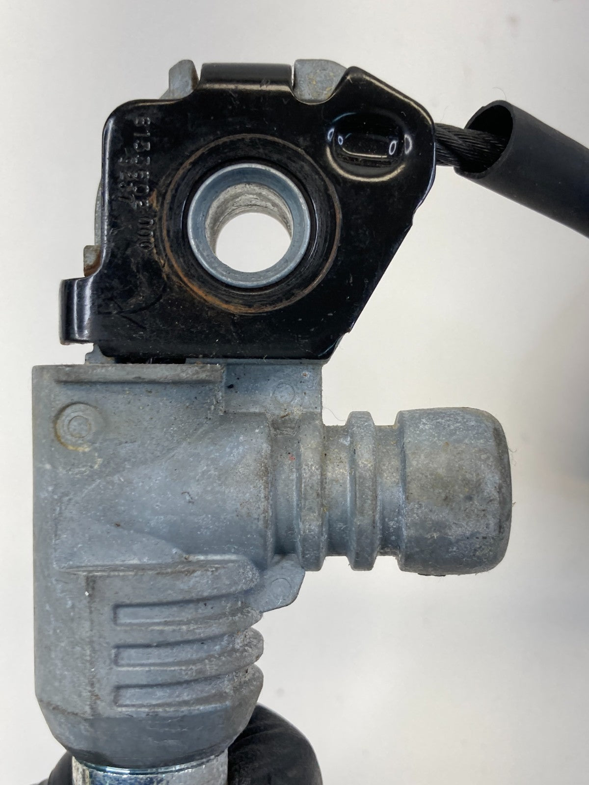 2009-2016 GMC Acadia Front Right Side Seat Belt Retractor Pretensioner 15903263