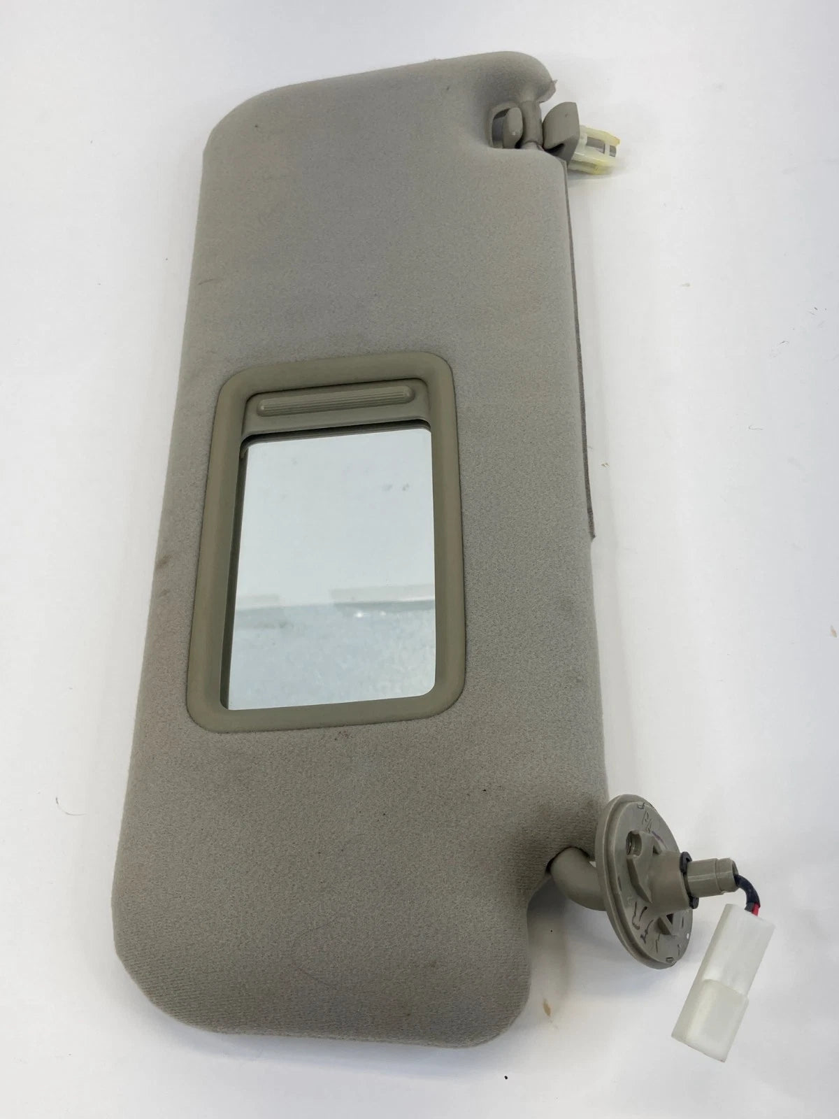 2004-2009 TOYOTA PRIUS RIGHT PASSENGER SIDE SUNVISOR SUN VISOR SHADE W/ MIRROR