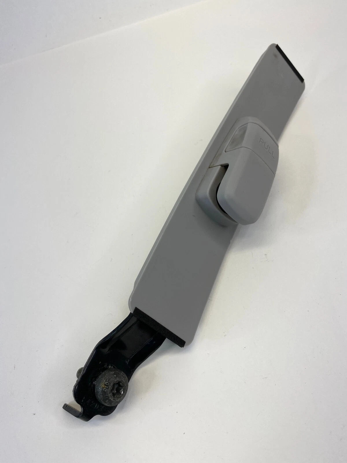 03-08 MAZDA 6 MAZDA6 FRONT LEFT DRIVER SIDE SEAT BELT HEIGHT ADJUSTER SHOULDER