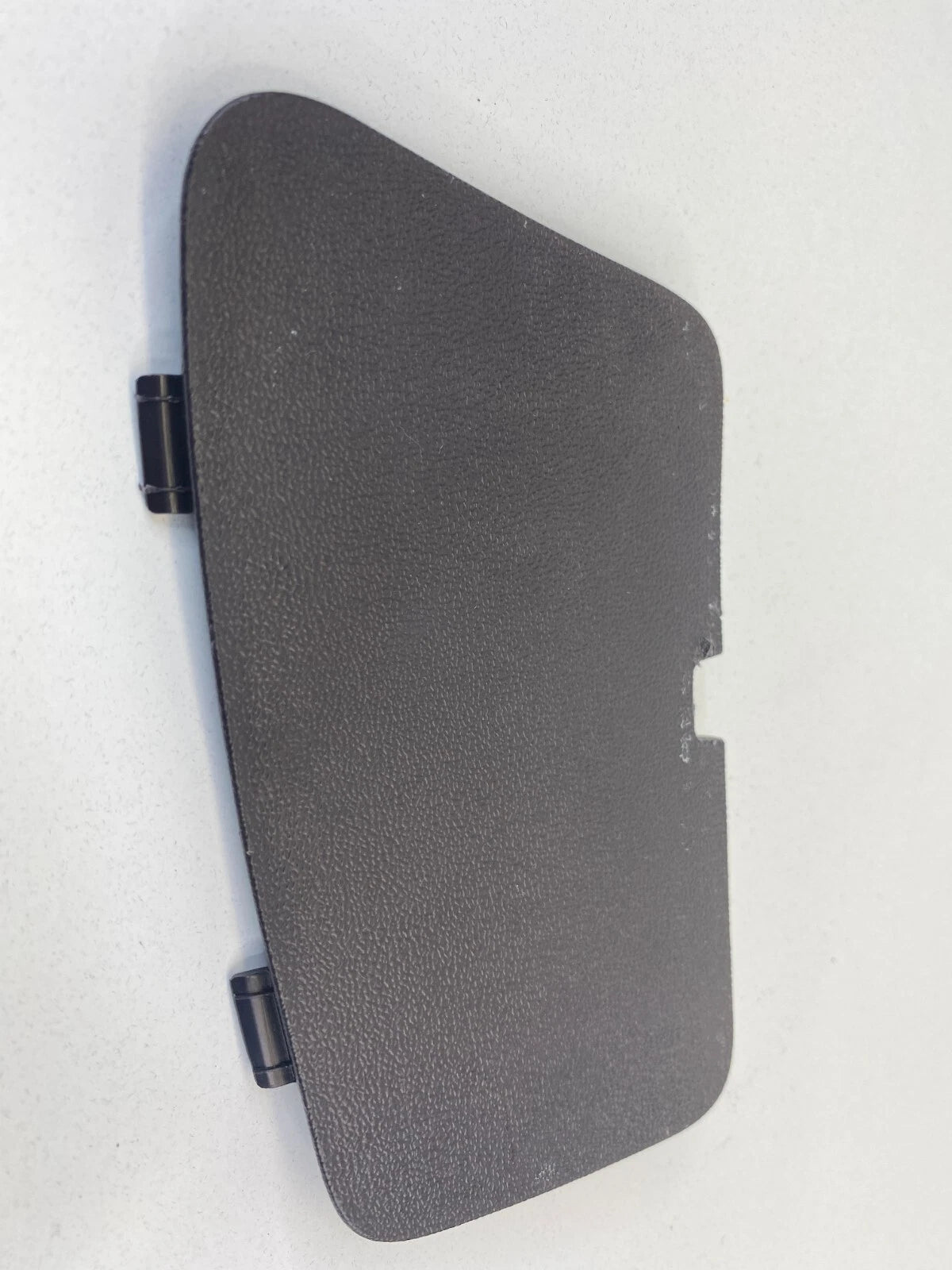 2010-2015 HYUNDAI TUCSON REAR RIGHT TAILGATE LAMP ACCESS COVER CAP 81788-2S000