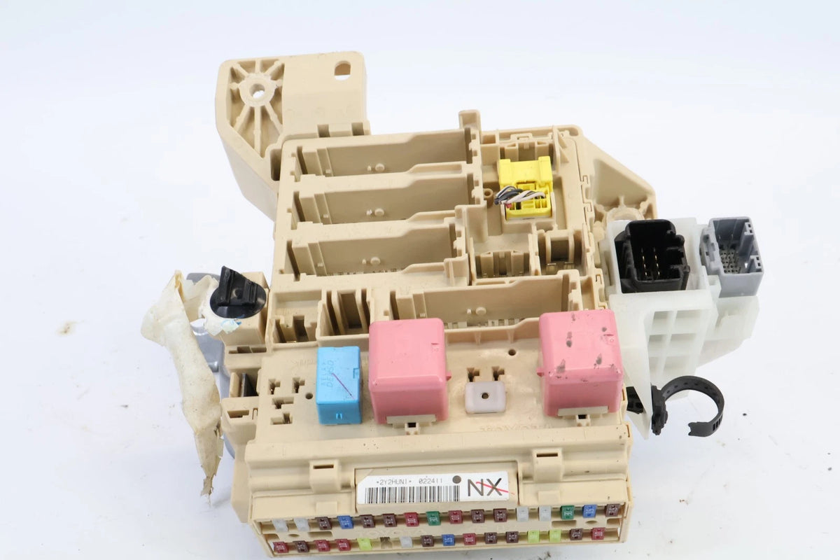 2007-2011 TOYOTA CAMRY FRONT LEFT UNDER DASH CABIN FUSE BOX RELAY JUNCTION BLOCK