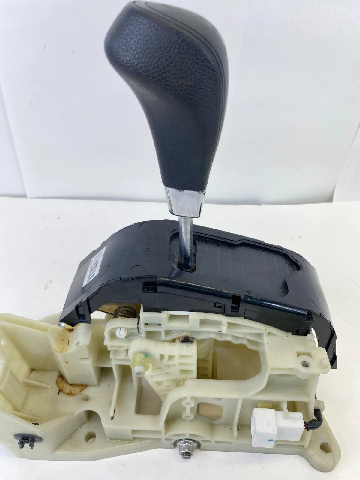 12-14 HYUNDAI ACCENT AT FLOOR SHIFTER SHIFT SELECTOR LEVER HANDLE 467001R220 OEM