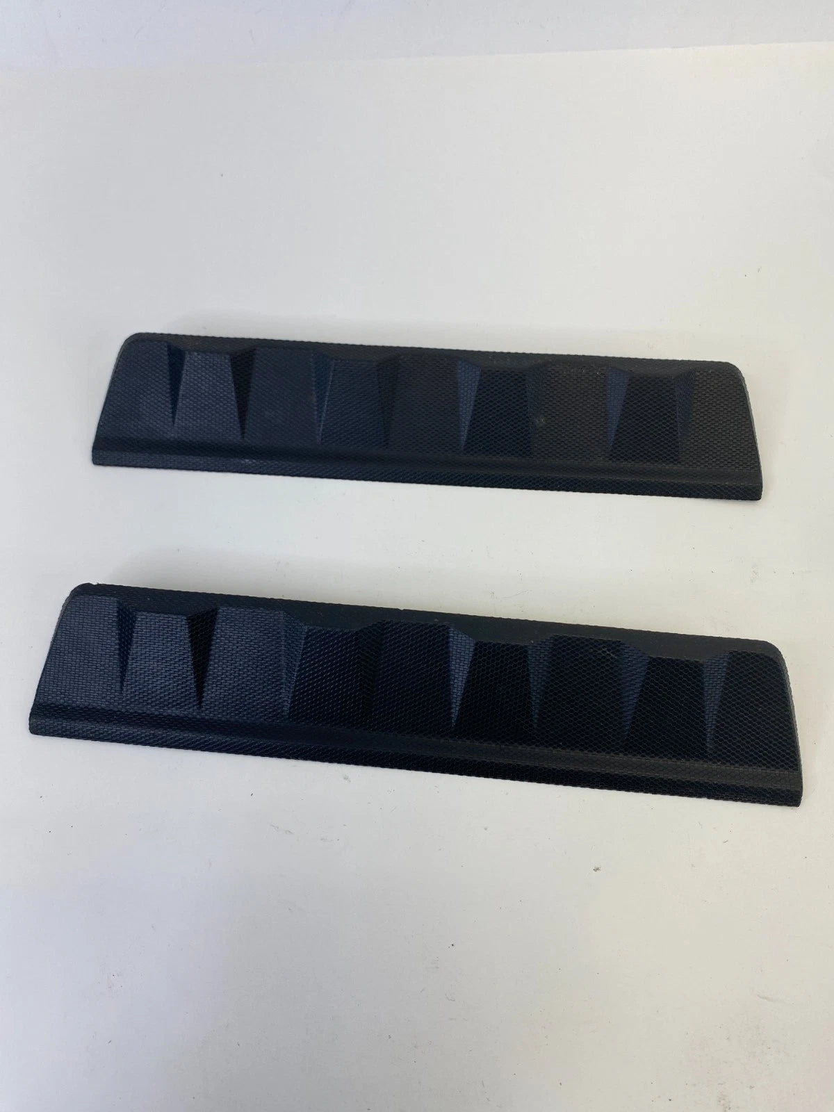 2010-2017 GMC TERRAIN REAR LEFT & RIGHT DOOR SILL SCUFF PLATE COVER 25790574