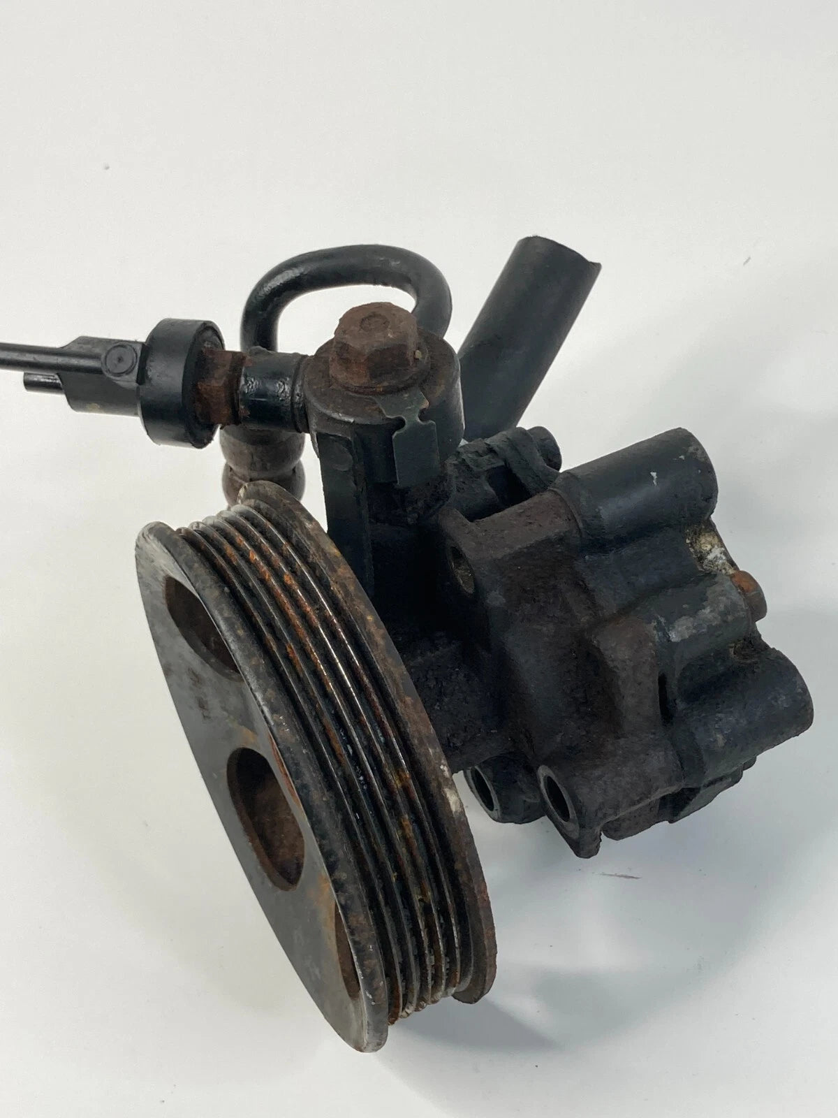 2000-2006 TOYOTA TUNDRA 4.7L 4WD POWER STEERING PUMP ASSEMBLY OEM