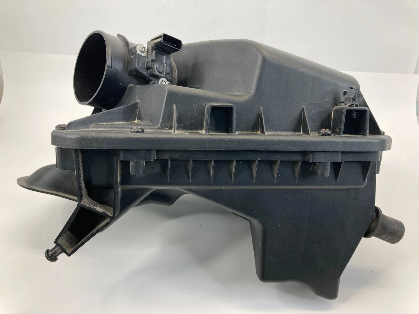 2014-2017 BUICK REGAL 2.0L AIR INTAKE CLEANER BOX ASSEMBLY FRONT OEM 20787043