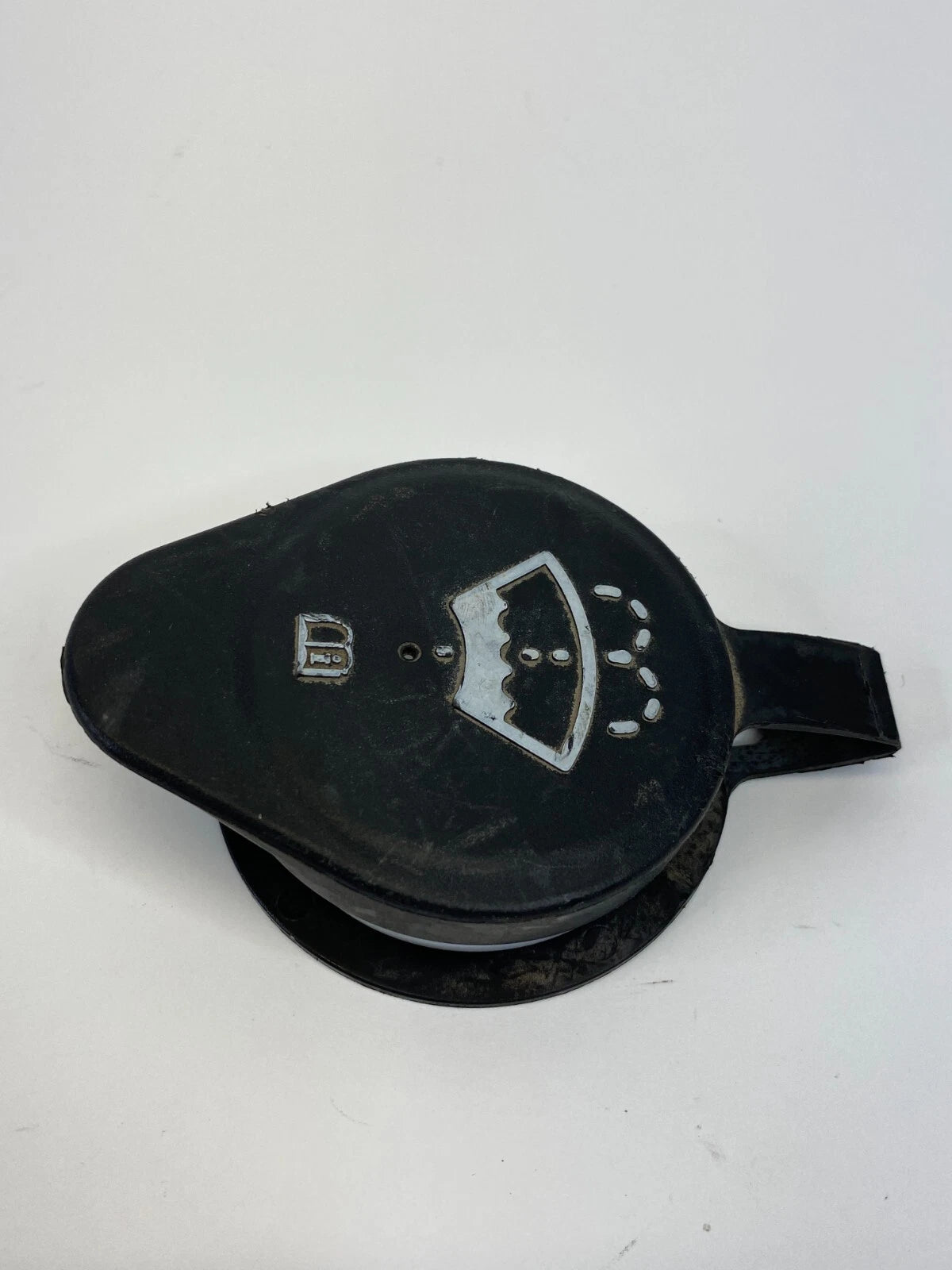 2004-2009 CADILLAC SRX WINDSHIELD WIPER WASHER FLUID RESERVOIR TANK BOTTLE CAP
