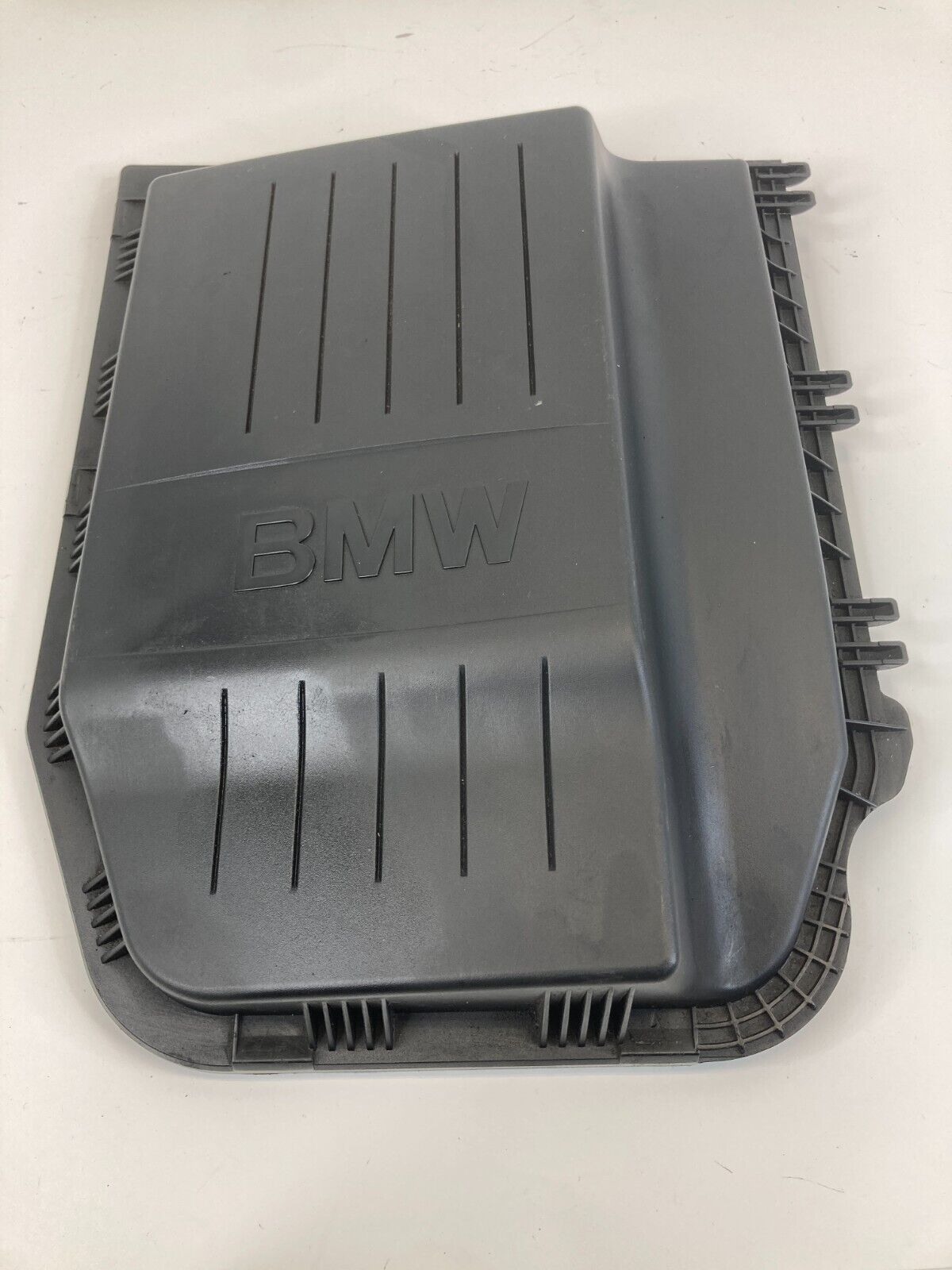 2009 2010 BMW 535i xDrive 3.0L Upper Air Intake Cleaner Filter Box 70304789 OEM