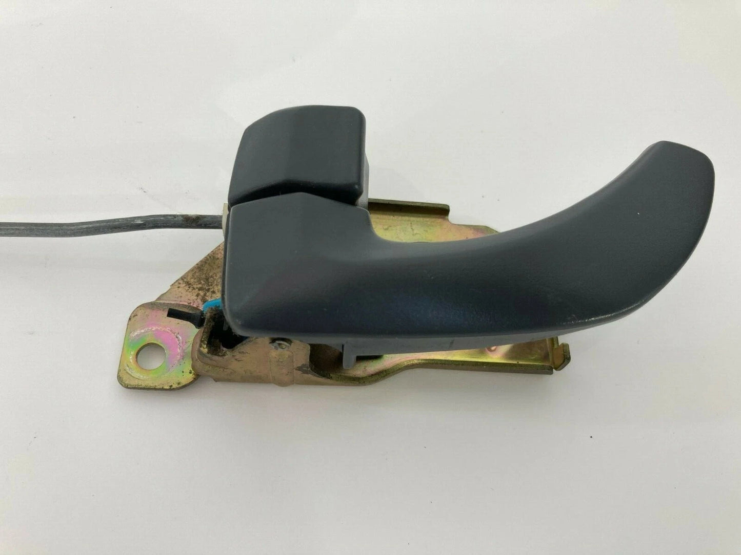 2003-2009 KIA SORENTO REAR LEFT INNER INTERIOR DOOR HANDLE W/ LOCK SWITCH OEM