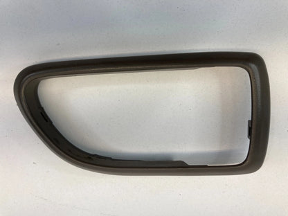 2000-2004 SUBARU OUTBACK FR RH INSIDE DOOR HANDLE BEZEL TRIM COVER PANEL OEM
